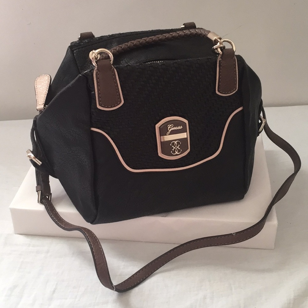 Small Guess cross shoulder bag